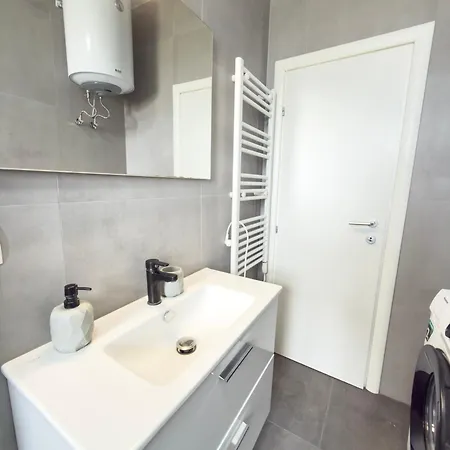 Tiara Apartment
